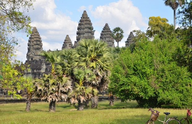 The Angkor Guide